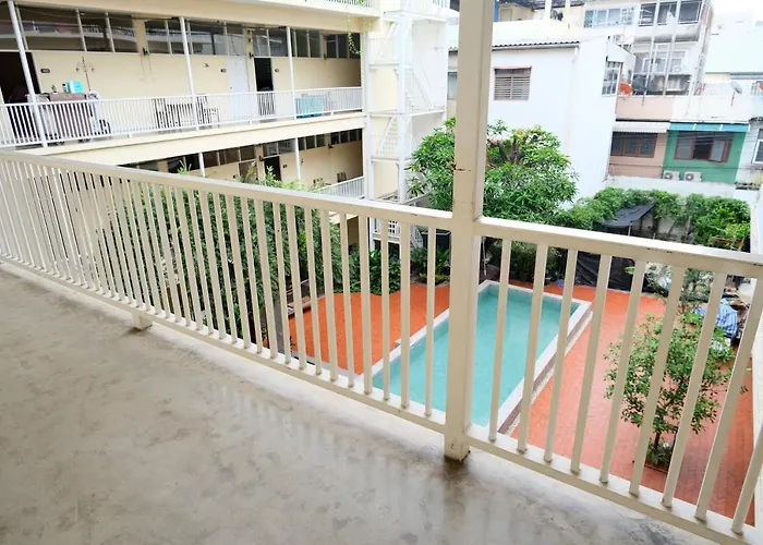 Hotel Feung Nakorn Balcony And Cafe Bangkok