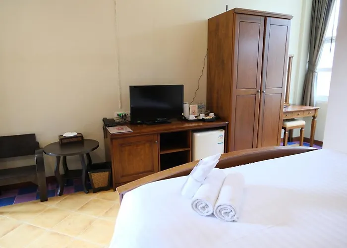 Hotel Feung Nakorn Balcony And Cafe