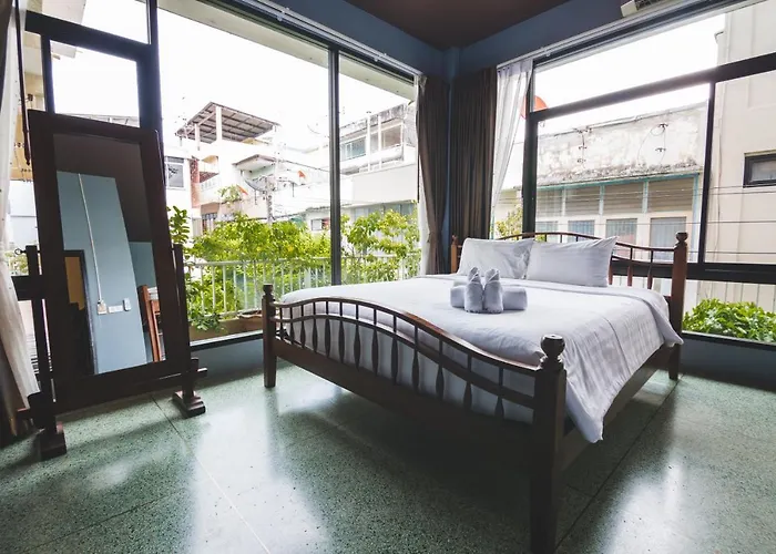 Hotel Feung Nakorn Balcony And Cafe