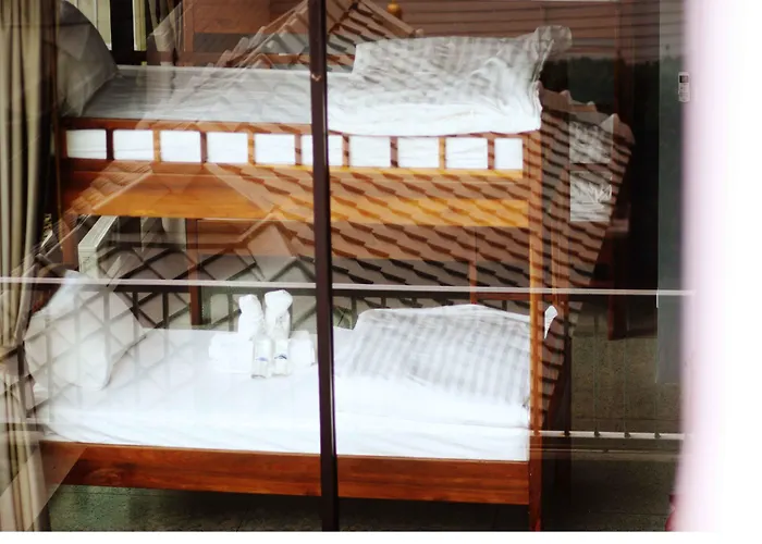 Feung Nakorn Balcony And Cafe 3*