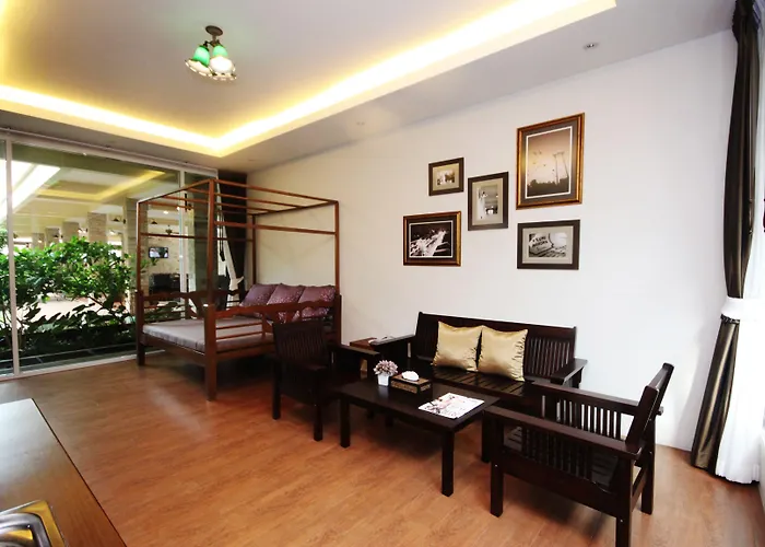 Feung Nakorn Balcony And Cafe