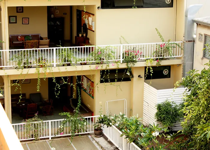 Feung Nakorn Balcony And Cafe Hotel 3*