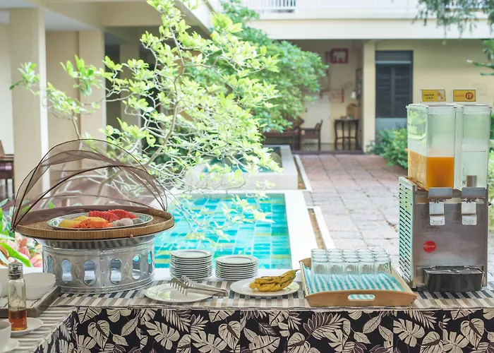 Feung Nakorn Balcony And Cafe 3* בנגקוק