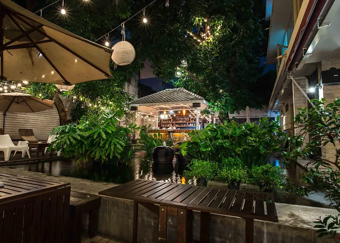 Feung Nakorn Balcony And Cafe 3*