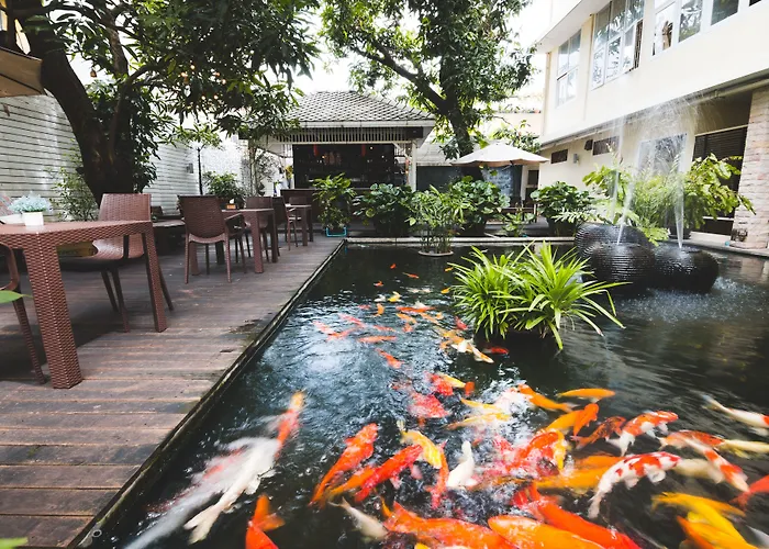 Feung Nakorn Balcony And Cafe Hotel