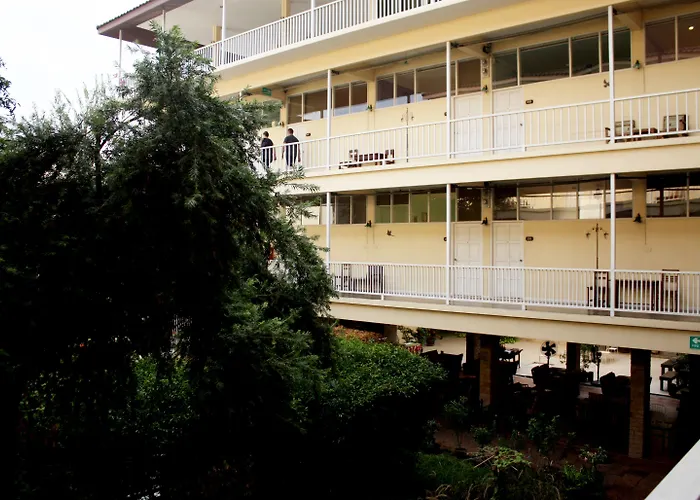 Feung Nakorn Balcony And Cafe Hotel Bangkok