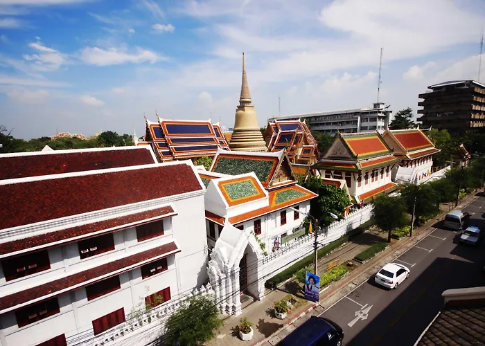 מלון Feung Nakorn Balcony And Cafe