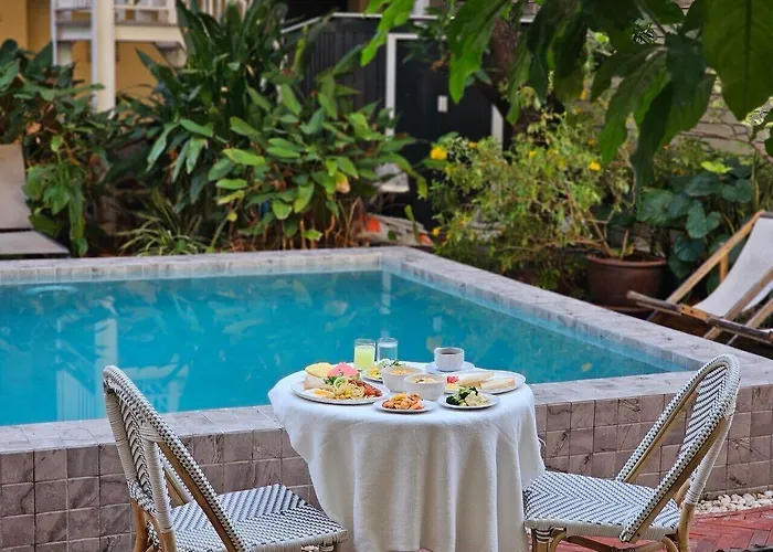 Hotel Feung Nakorn Balcony And Cafe 3*