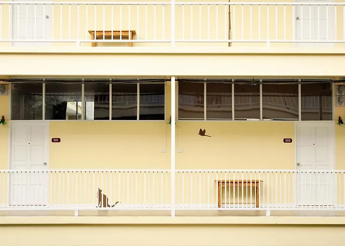 Feung Nakorn Balcony And Cafe 3*